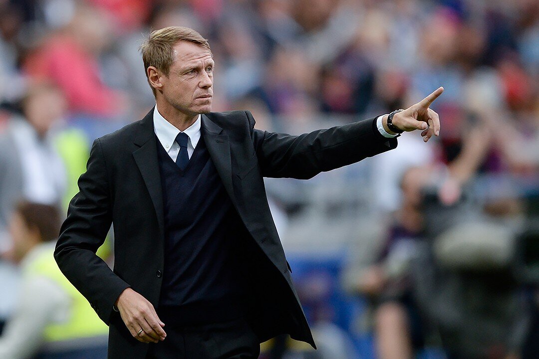 Главный тренер "Спартака" Олег Кононов выбирает новичков