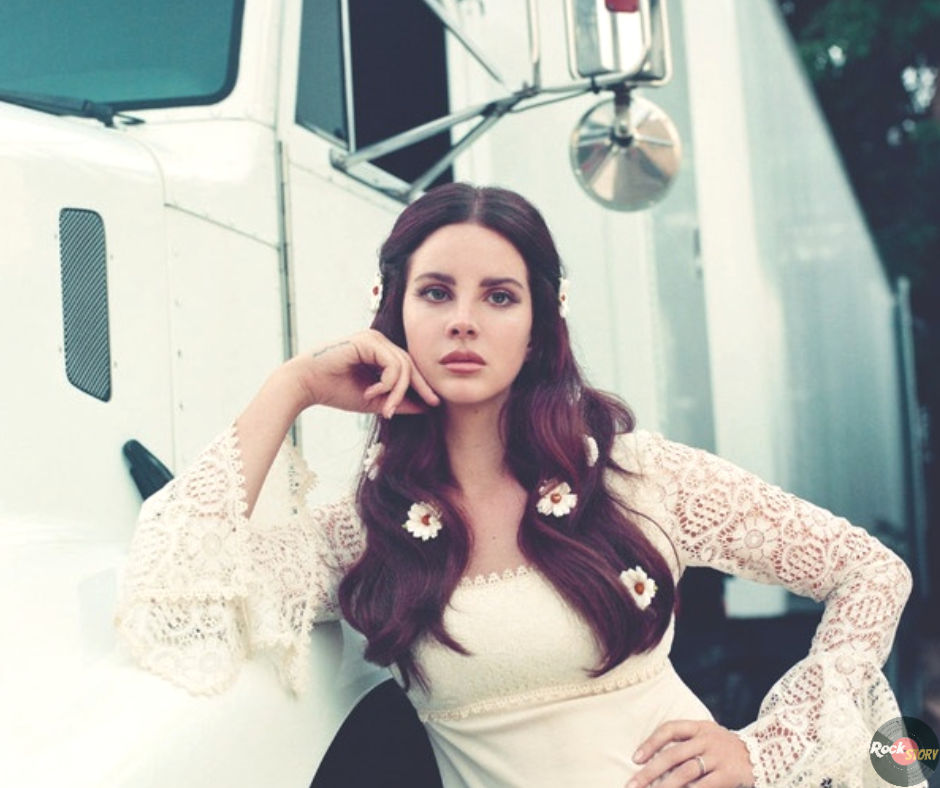 На фотографии Лана Дель Рей 