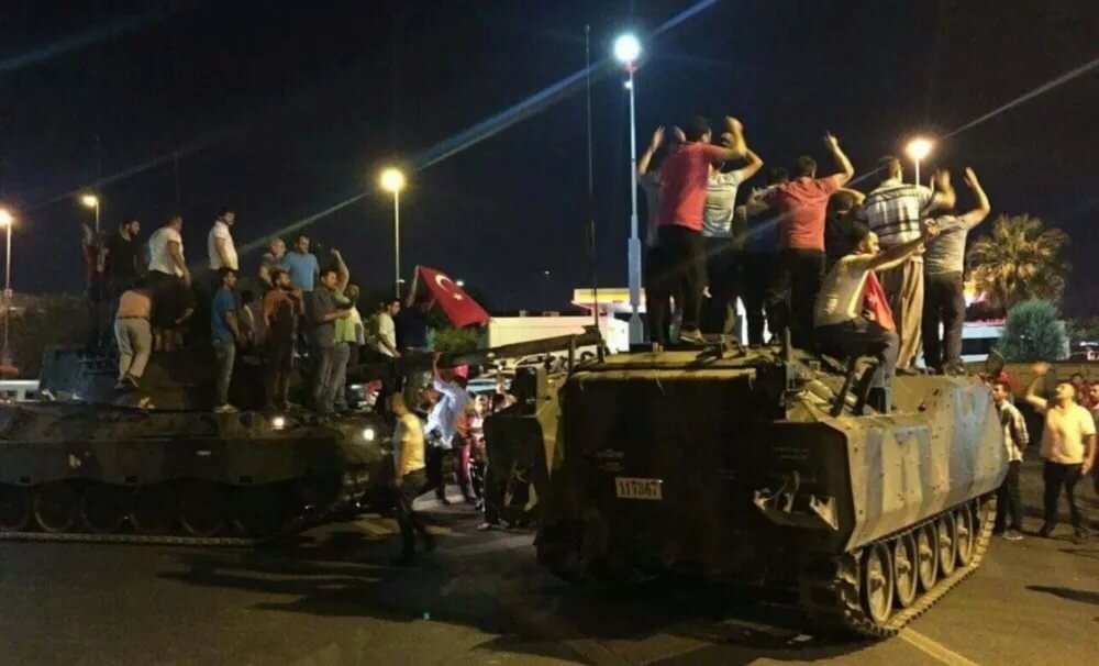 в других городах решалась судьба страны и народа.