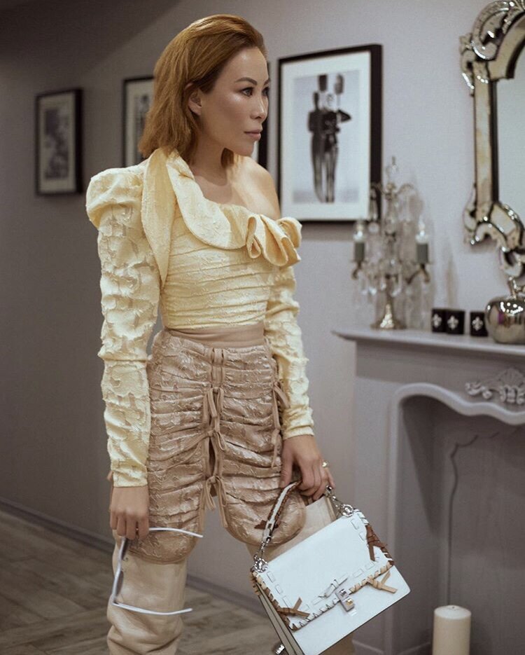 Гала Борзова является fashion-стилистом, создателем онлайн-курсов по стилю. В её портфолио работы для британского журнала Dazed & Confused,  Elle Deluxe, Fashion Collection и L'Officiel Kazakhstan.