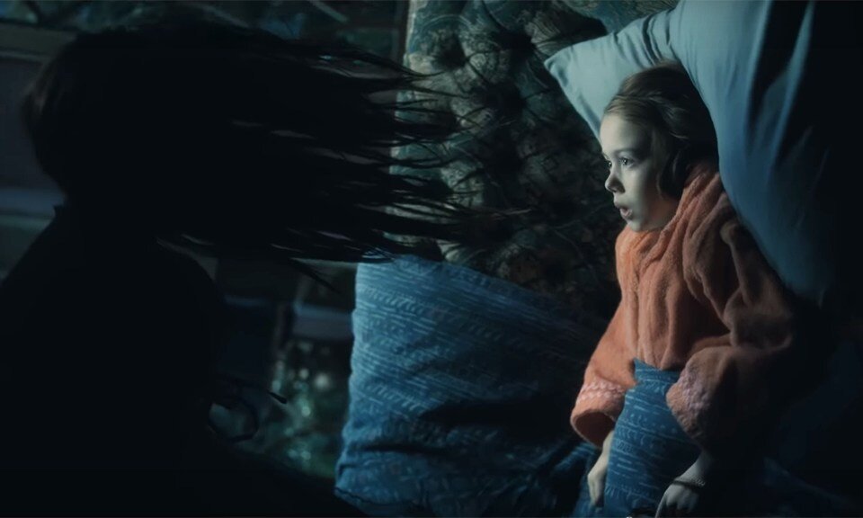 Фото из сериала Призраки дома на холме