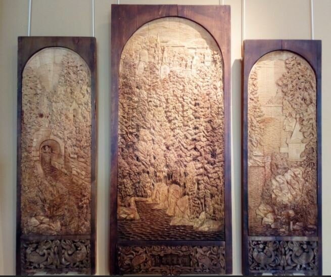 Из ранних работ в дереве.