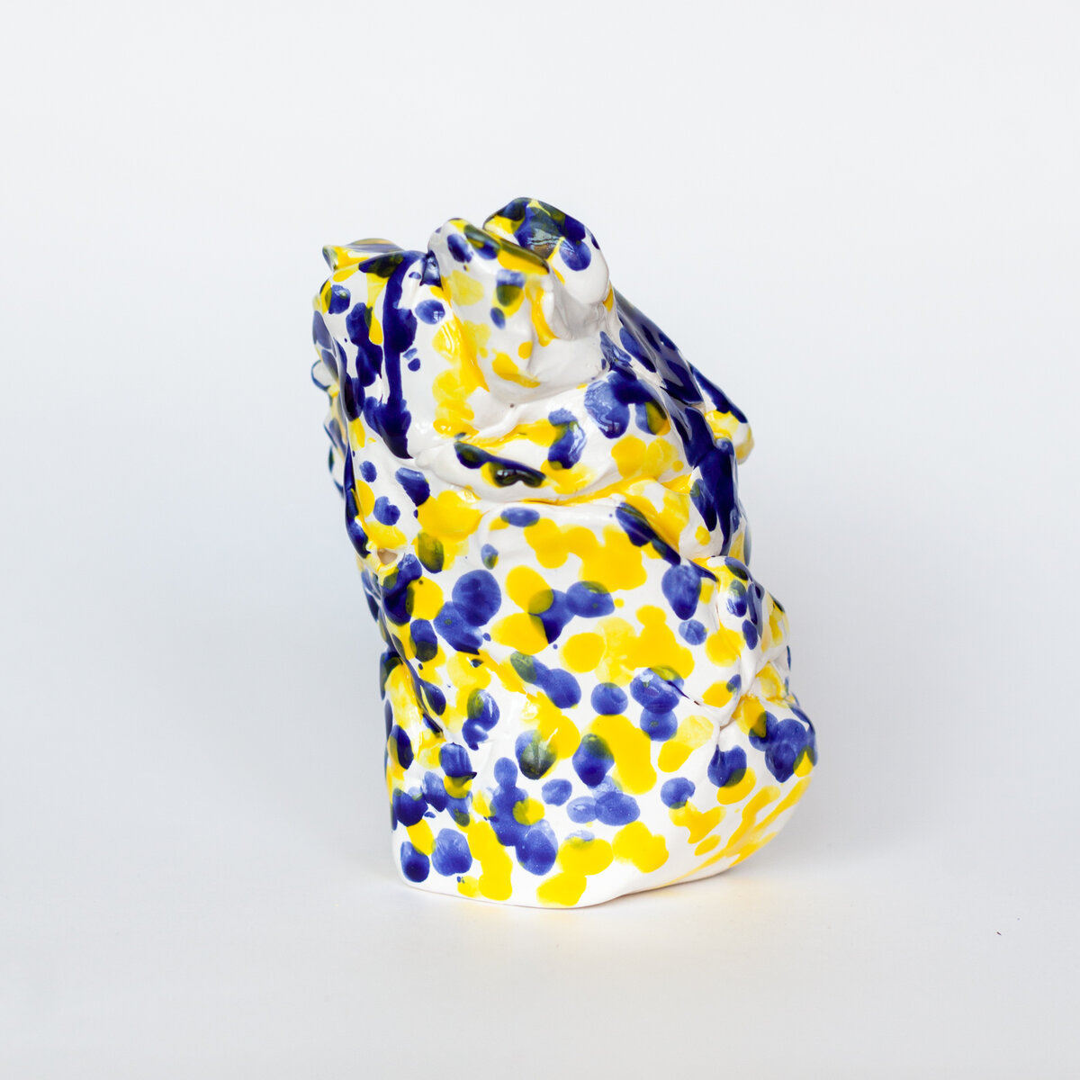 Ваза художницы Маши Егоровой, 10 000 р https://obdn.ru/all-items/vase-01-00056