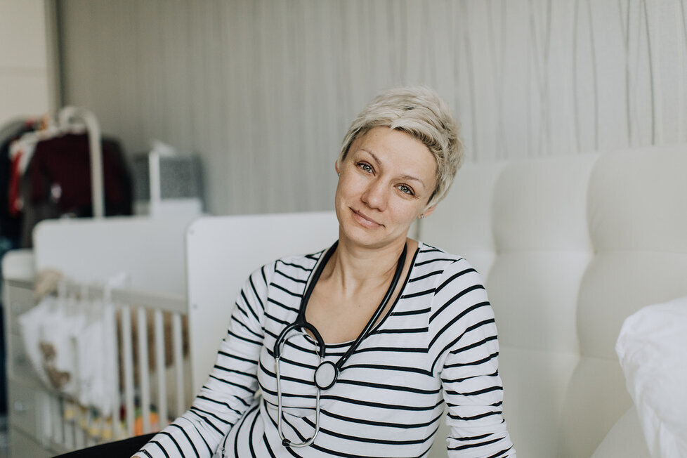 Дорогие мамы, материнством можно действительно наслаждаться, а не изводить себя походами по врачам, которые назначают Вам неэффективное лечение