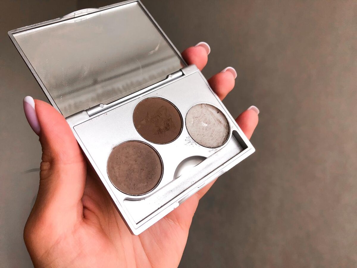 Вот такие оттенки у данной палетки