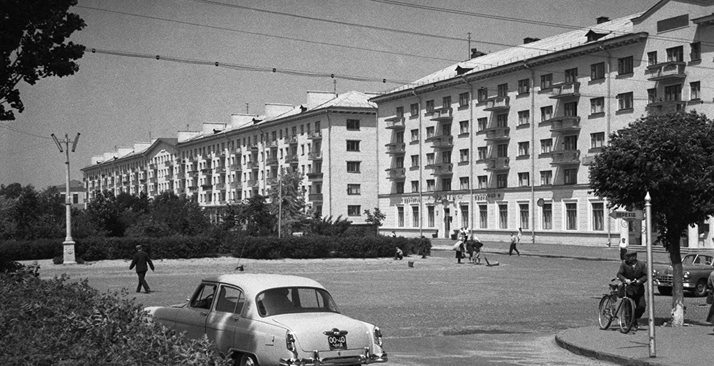 Вид на советские дома.