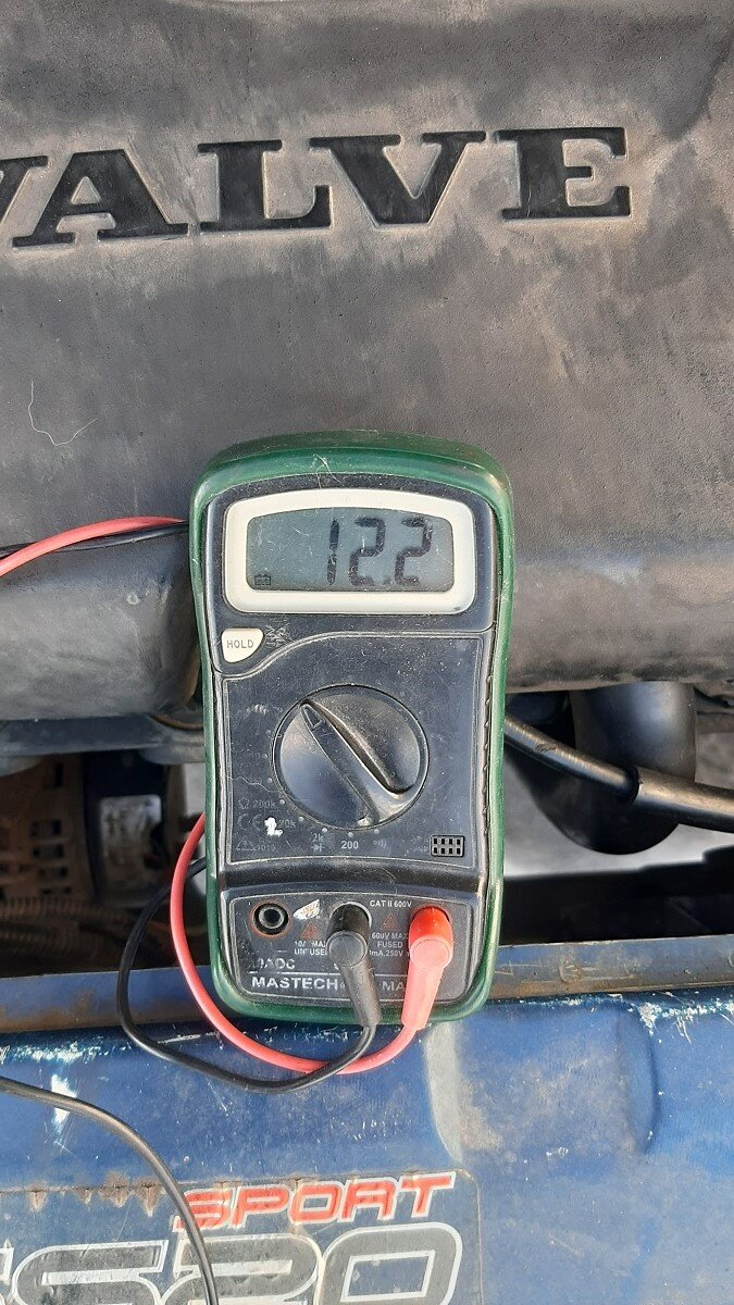 фото автора, напряжение на лампочке.