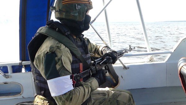     В Ивановской области условные террористы пытались скрыться на лодке