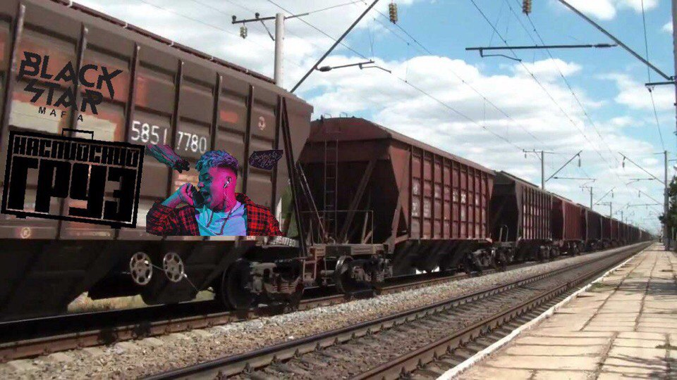 Весёлый паровозик под управлением дяди Джонса перевозил фекалии на свалку в Вест Джефферсон (США), но вдруг застрял в городе Пэрриш. Для местных жителей это был великолепный сюрприз, ибо на протяжении двух (!) месяцев говновоз стоит на станции города и не может уехать, распространяя дикий смрад дерьма на всю округу. Причина его стоянки в том, что фекалии должны были утилизировать в точке назначения, однако местные жители выступили против подобных подарочков от властей и поезд "заморозили" в Пэррише на время разбирательства. Некий отголосочек к Волоколамску, не правда ли?  