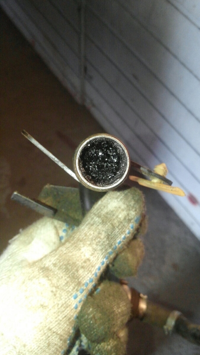 Так выглядела трубка ВКГ при прошлой замене редукционника