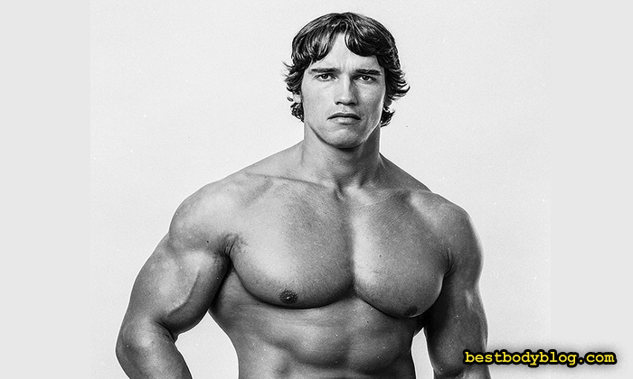 Плечи всегда были слабым местом Арнольда Шварценеггера