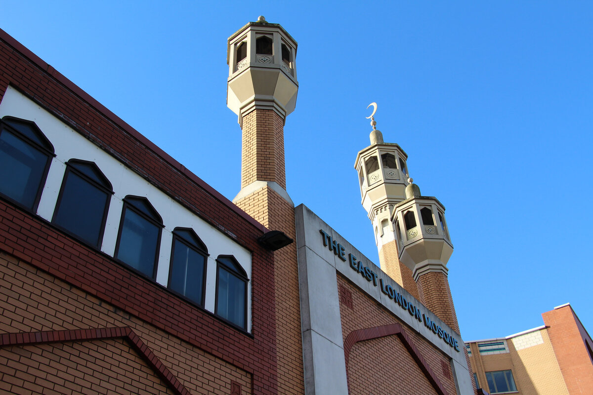 East London Mosque. Мечеть Лондон Онтарио. Мечеть на английском. Мечеть на иностранных языках.