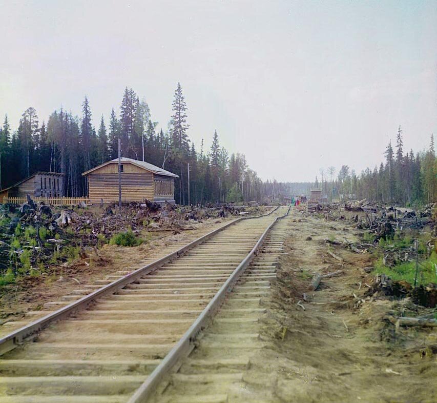 С. М. Прокудин-Горский. Ст. Ладва [Олонецкой] ж.д. Неровности пути. 1916 год