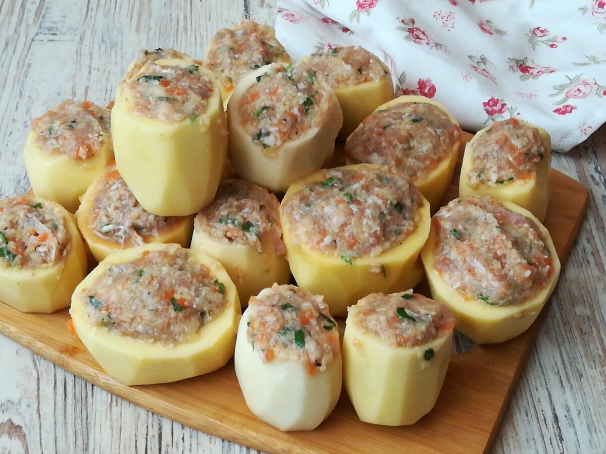 Картофель, фаршированный мясным фаршем