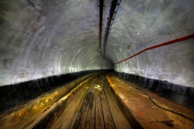 туннели под землей. подземная торпедная батарея. китай. подземные гиганты. подземный гигант.