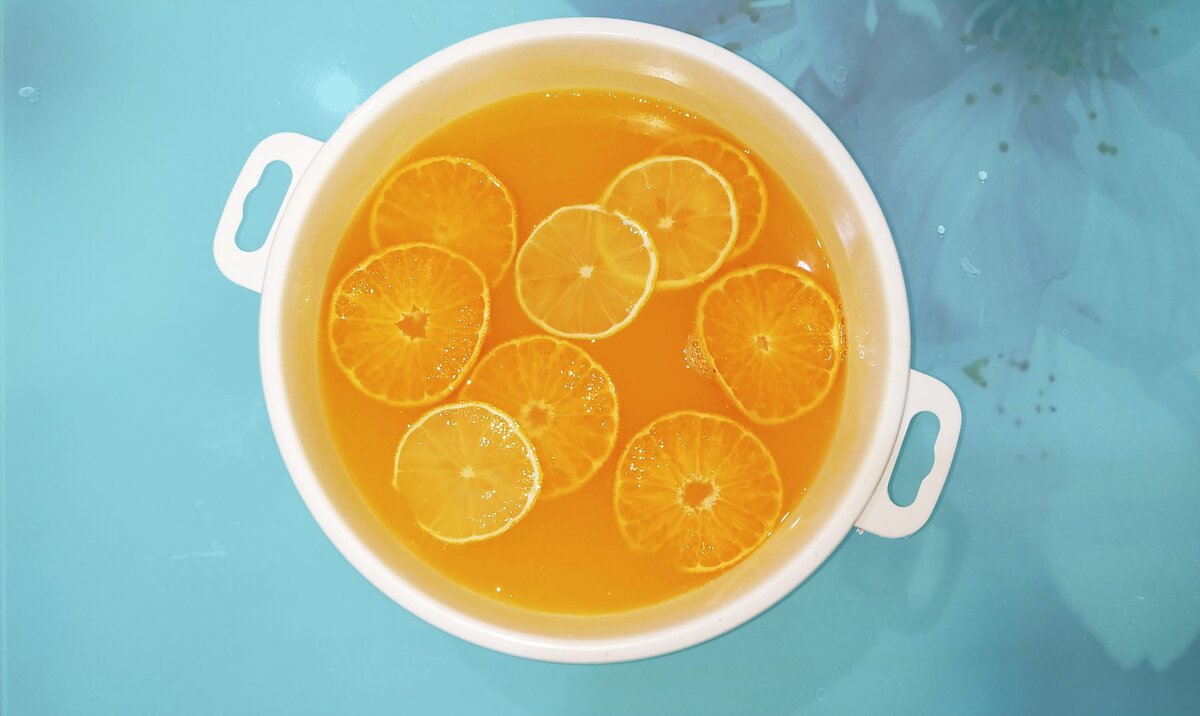 Сок из замороженных апельсинов в домашних условиях. Лимонад из апельсина и лимона замороженных. Мандариновый лимонад. Лимонад из замороженных апельсинов. Лимонад из мандаринов.