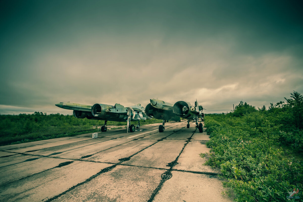 Наткнулись на военные истребители СУ-27 с 