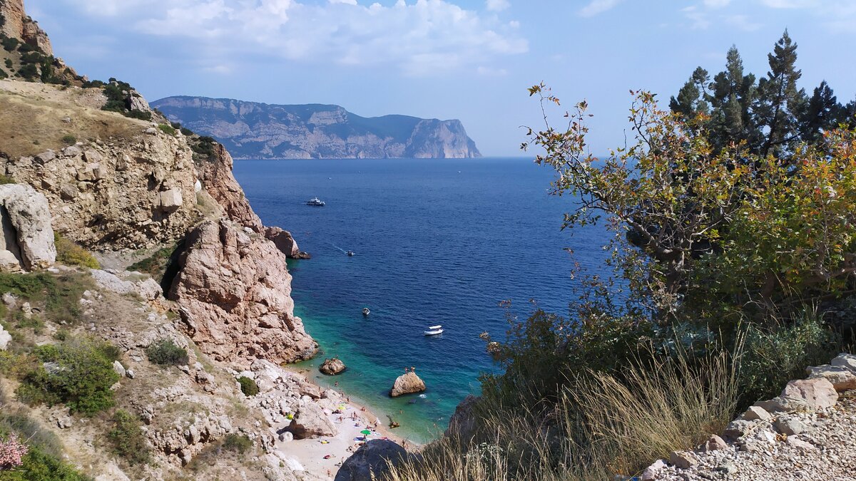 Вид на пляж "Васили" сверху