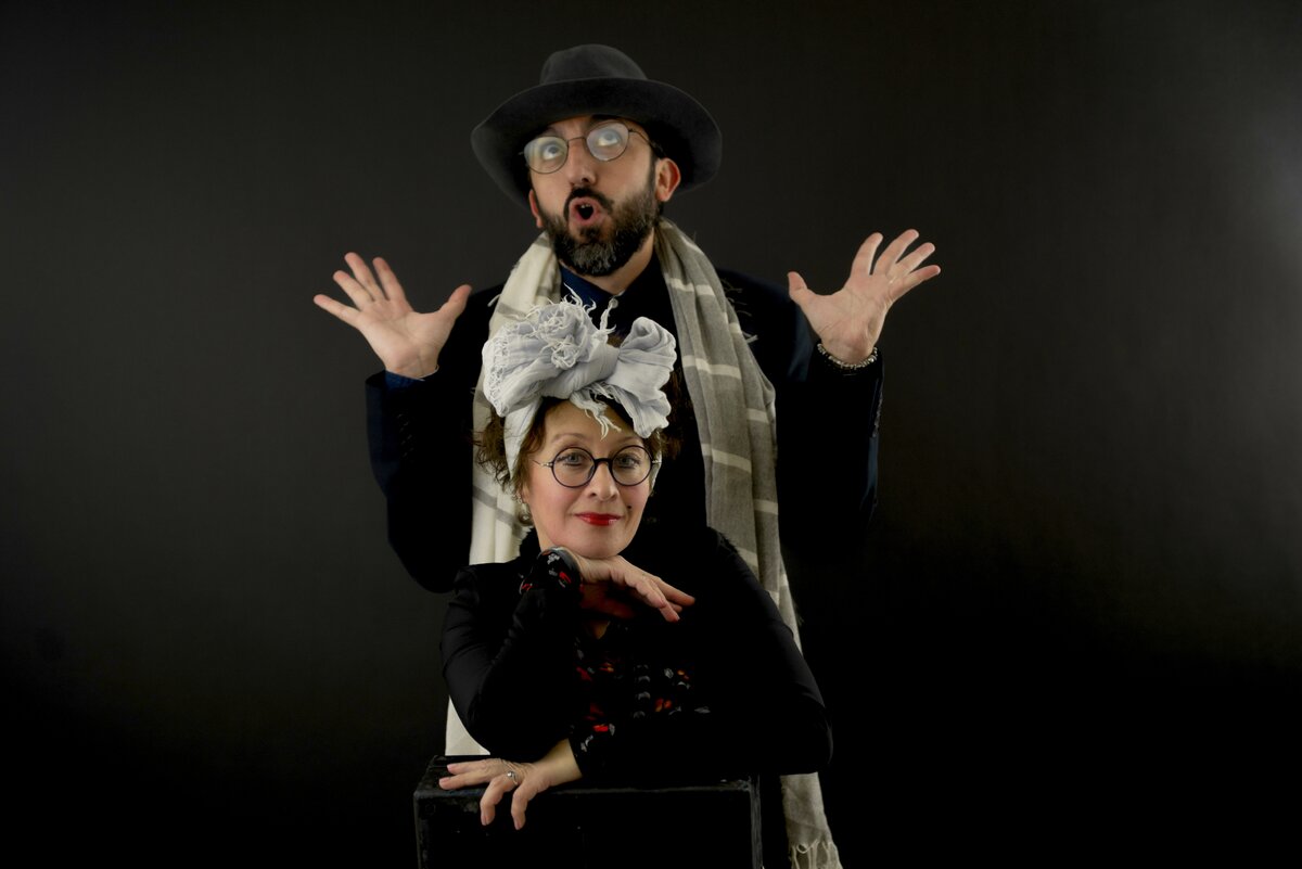 Сцены из спектакля