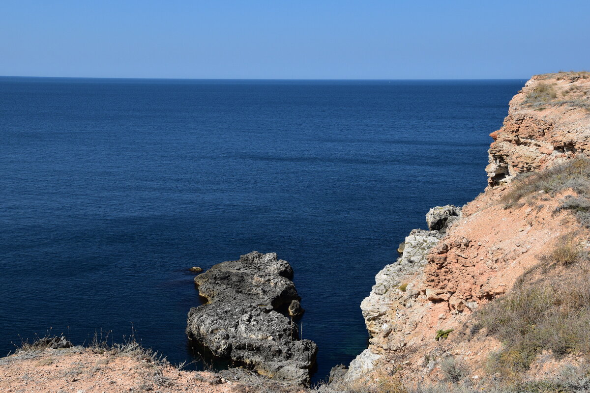 Ай береговой. 35 Батарея море. Урез море 35 батарея Севастополь. Севастопольская батарея с моря. Севастополь 35 батарея остатки.