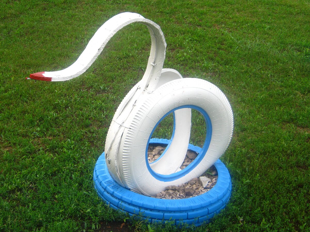 Наверное, самое банальное произведение - лебедь