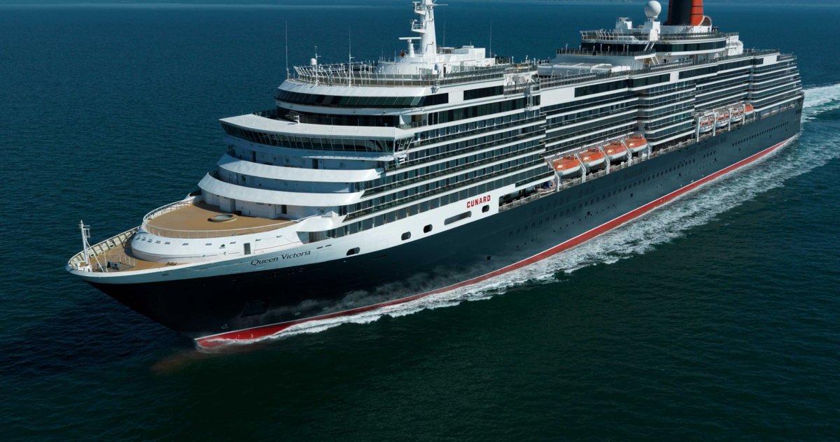 * плывущий корабль