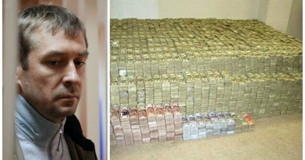 В общей сложности почти полторы тонны денег