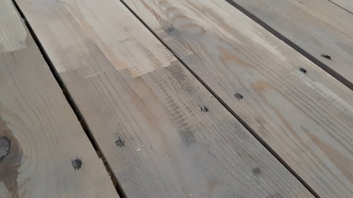 Потерявшие вид доски (полы до восстановления)