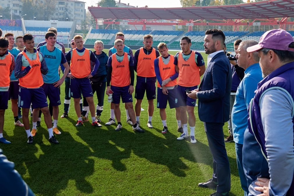 Генеральный директор ФК «Уфа» Ринат Шайбеков заявил о дефиците в башкирском клубе. 