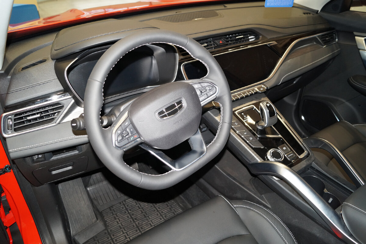 Джили атлас гибрид. Geely Atlas Pro старт продаж в России.