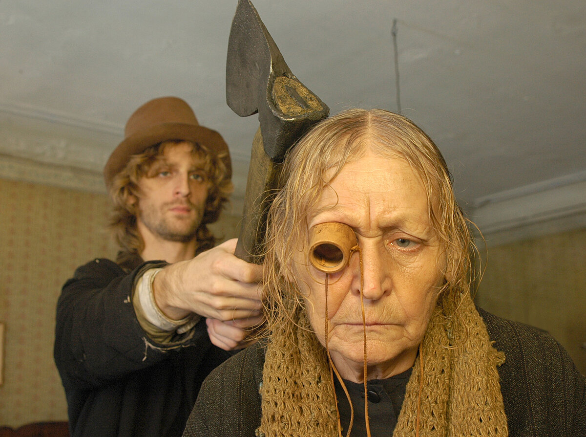 Кадр из сериала "Преступление и наказание", 2007 г. 