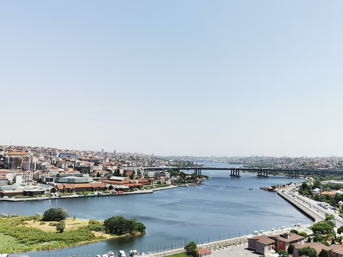 Этот мир... Такой большой и открытый 