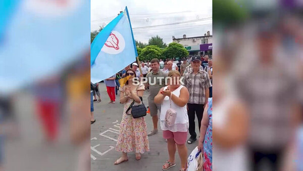 Кадры с протестной акции в Комрате. Видео © Telegram / Sputnik Молдова