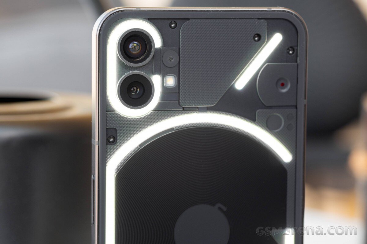 Glyph - подсветка самая прикольная часть смартфона