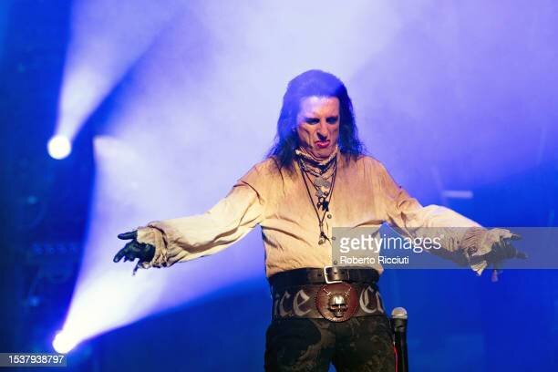 Әлис Купер The OVO Hydro сахнасында. 12 шілде, 2023. Глазгоу, Шотландия. (Фото: Roberto Ricciuti/Redferns)