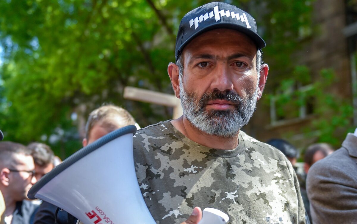 Никол Пашинян - лидер протеста,  https://ru.armeniasputnik.am/20180426/pashinyan-politzaklyuchennie-protes-revolyutsiya-zayavlenie-11708393.html