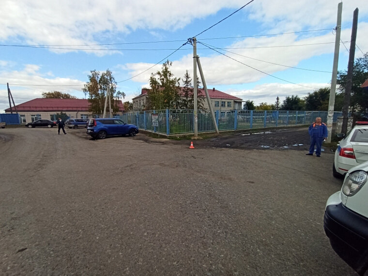    В поселке Увал автомобиль наехал на лежащего на дороге пешехода