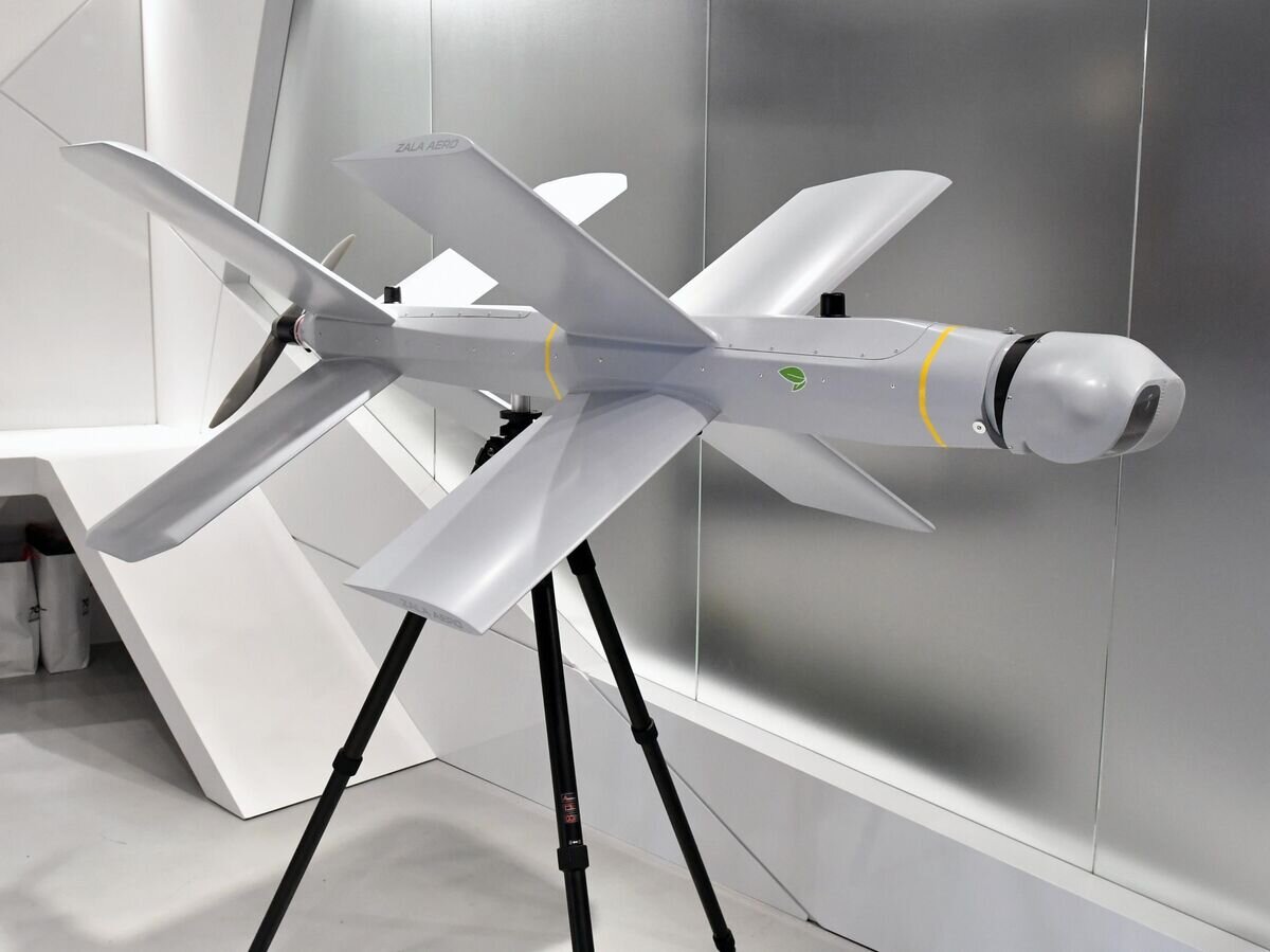    Барражирующий дрон-камикадзе "ZALA Ланцет" на стенде концерна "Калашников" в рамках открытия международного военно-технического форума "Армия-2019"© РИА Новости / Михаил Воскресенский