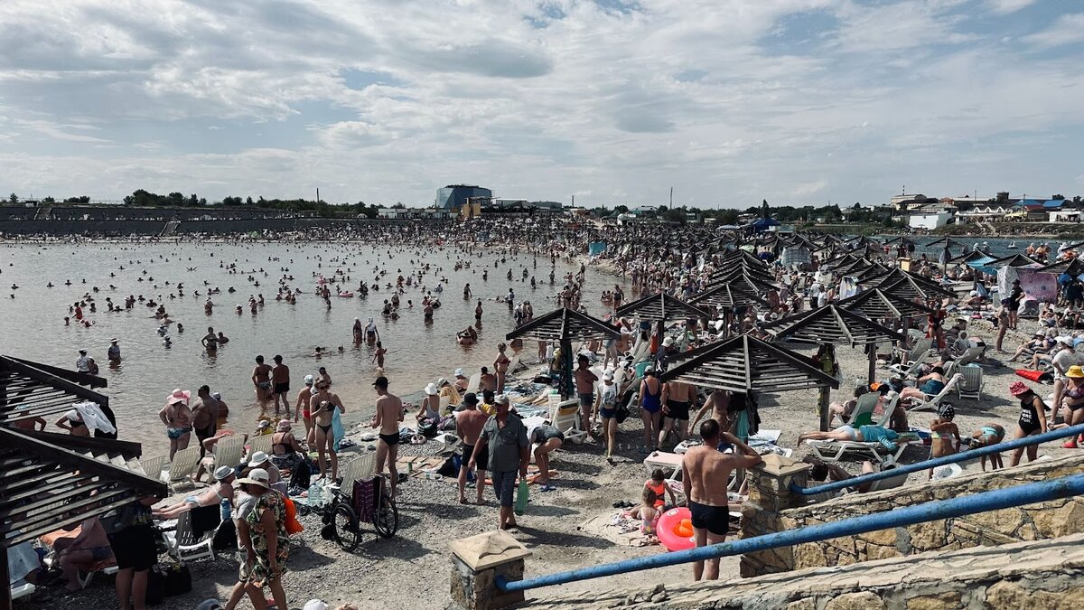 Особенно много отдыхающих с пятницы по воскресенье. Люди из ближайших регионов приезжают на выходные