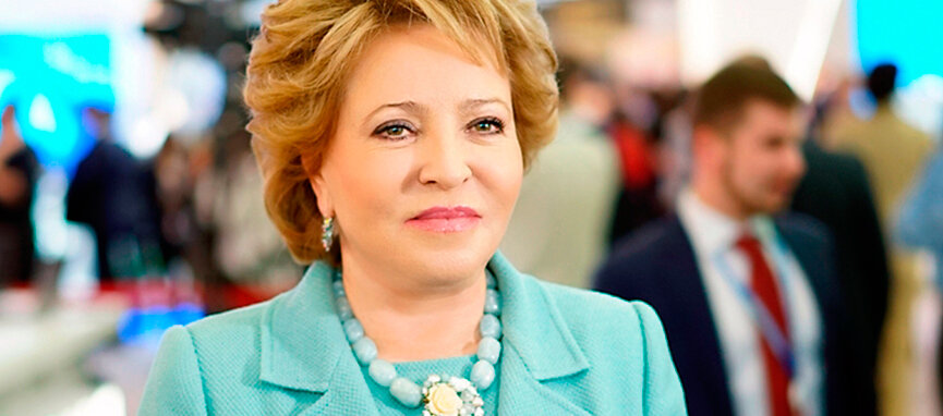 
Не всегда истина рождается в спорах. Иногда она появляется из коротких разговоров, случайно услышанных реплик, наблюдений. Пазл складывается – и возникает цельная картина.