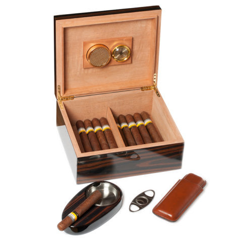  Можно выбрать такой стильный набор с сигарами.