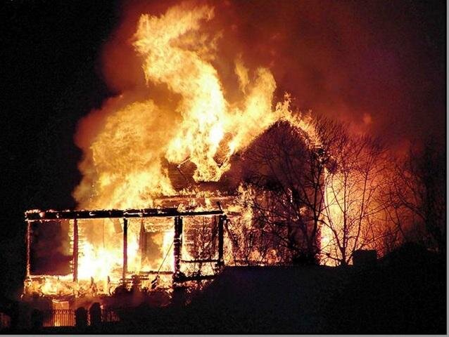 Пользователи forumhouse.ru хорошо знают, что качественный монтаж металлического дымохода напрямую влияет на безопасность проживания в коттедже.-3