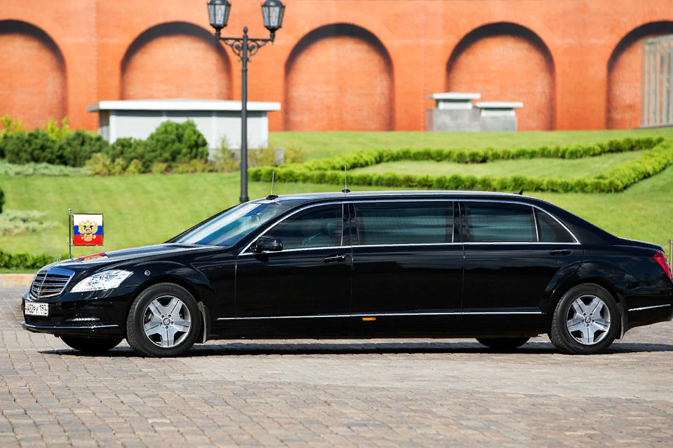 Mercedes S600 Pullman Guard 