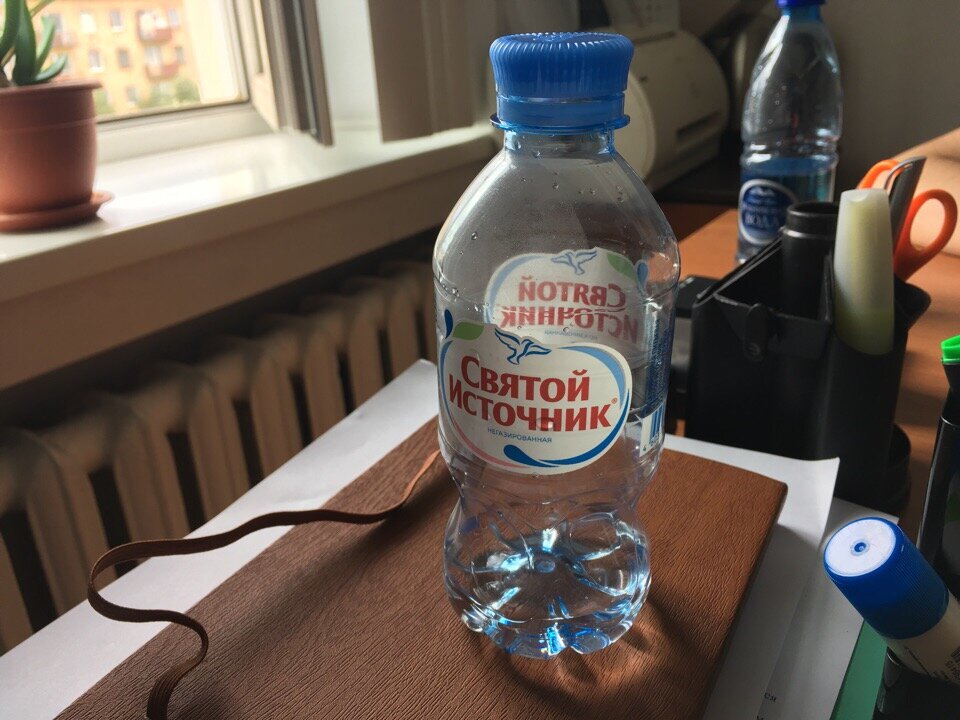 На работе всегда обязательно должна быть водичка