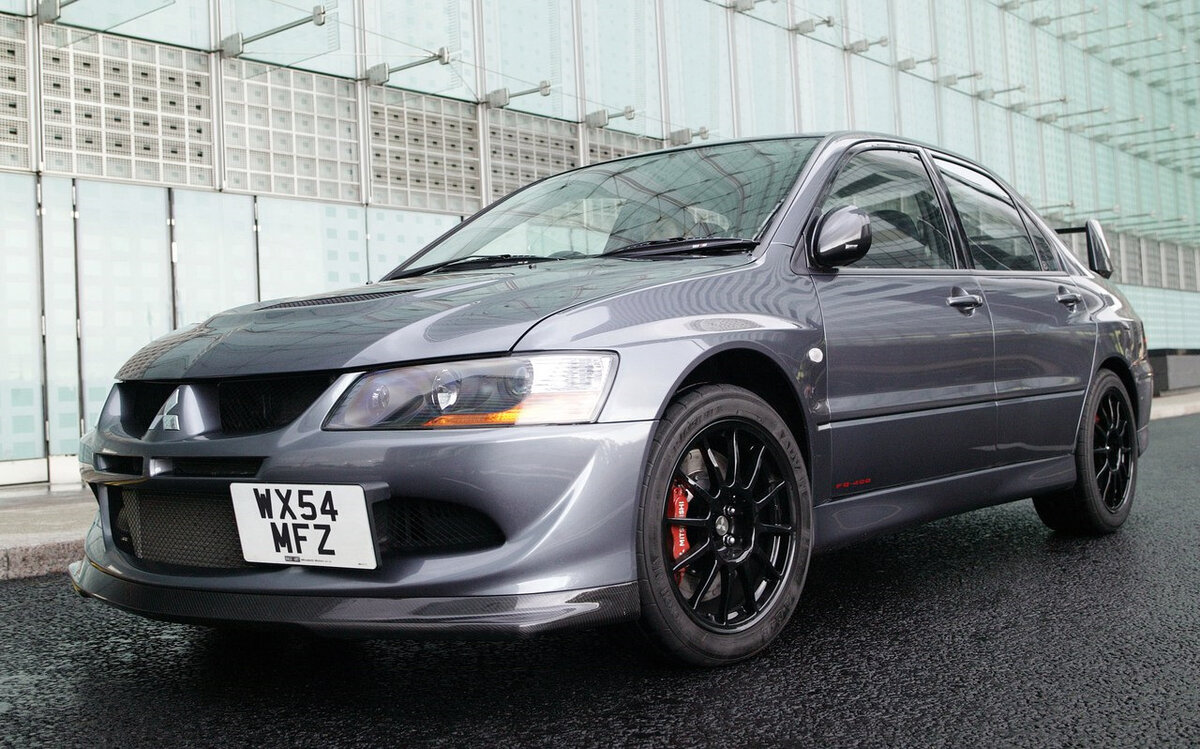 Mitsubishi Lancer Evolution VIII MR FQ-400
