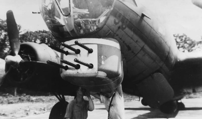 Бомбардировщик B-17 с модернизированной носовой турелью на шесть "Браунингов". Этот пулемет находится в строю с 1933 года по наши дни