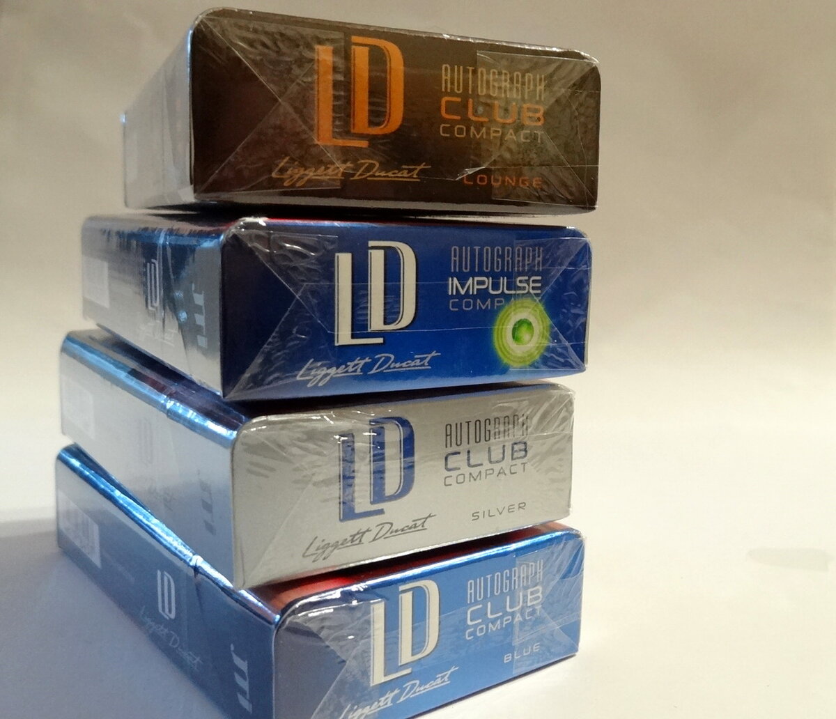 Ld синий. Сигареты LD Liggett Ducat. Сигареты Compact Blue 100s. Блок сигарет LD Compact. LD Compact Blue 100.