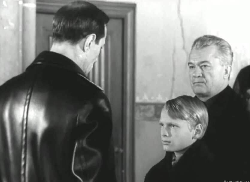 Кадр из фильма  "Семнадцать мгновений весны"    