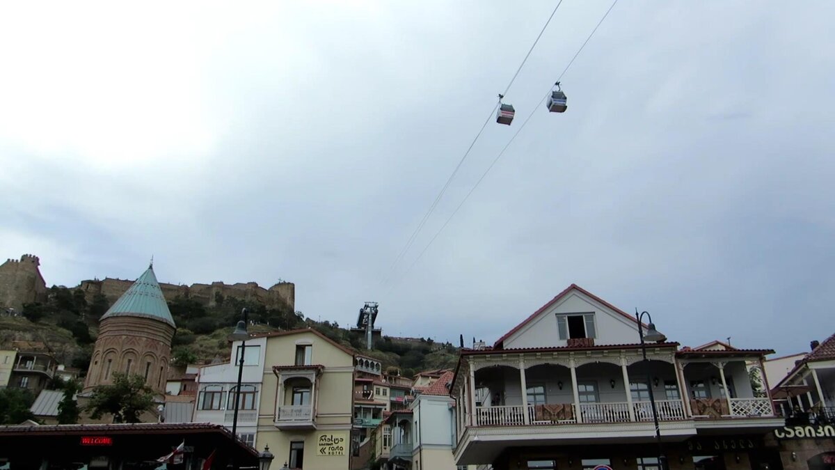 Так выглядят кабинки во время движения.