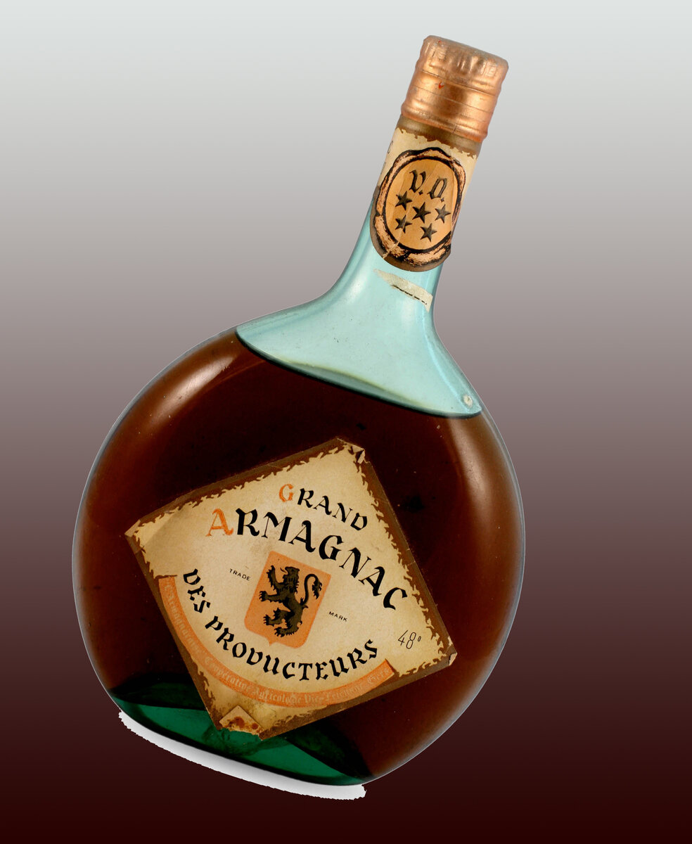 писко портон. перуанская водка pisco. крепкий напиток из перу 5 букв. бренди suau. писко напиток перу.